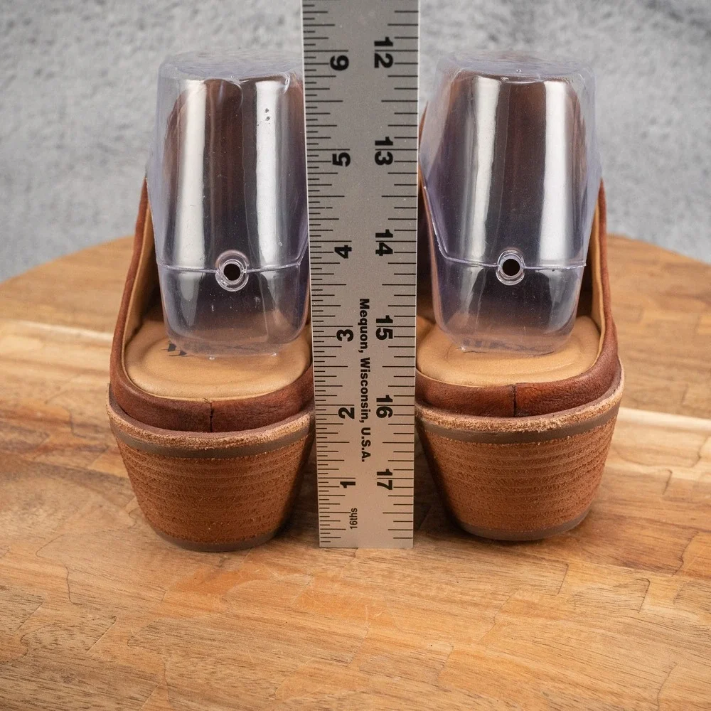 Sofft Women's Chestnut Brown Suede Mule Heels
